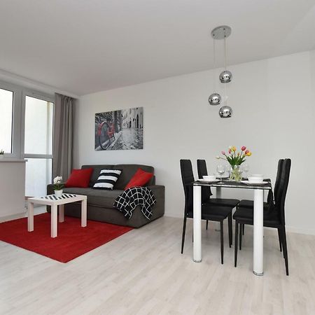 Ferienwohnung Apartament Rosso Thorn Exterior foto