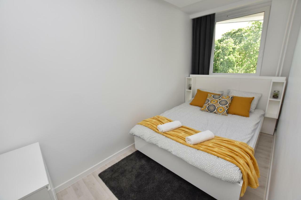 Ferienwohnung Apartament Rosso Thorn Exterior foto